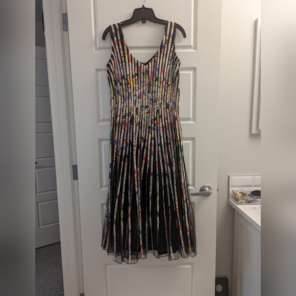 ✨HOST PICK✨ Champaign Sleeveless Pleated Dress - Picture 4 of 6